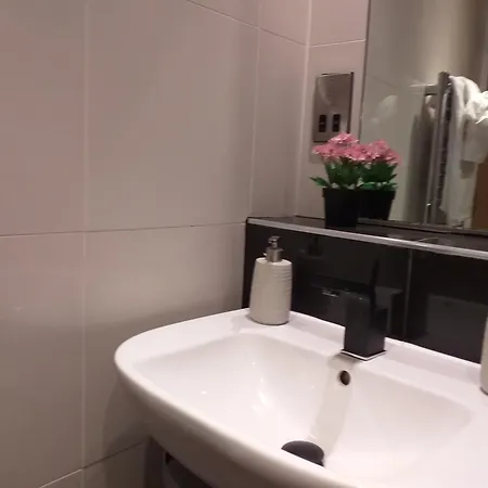Comfortable Modern 1 Bedroom In -convenient For Up To 3 Apartment Sheffield